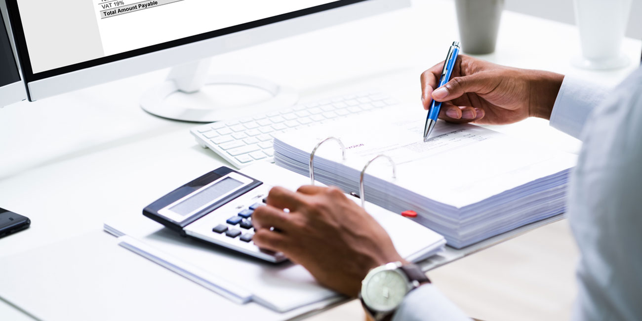 4 Ways a Bookkeeper Can Help Your Business